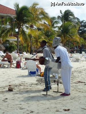 [P11] Reggae style. Negril Beach » foto by Patri
 - 
<span class="allrVoted glyphicon glyphicon-heart hidden" id="av406417"></span>
<a class="m-l-10 hidden" id="sv406417" onclick="voting_Foto_DelVot(,406417,13731)" role="button">șterge vot <span class="glyphicon glyphicon-remove"></span></a>
<a id="v9406417" class=" c-red"  onclick="voting_Foto_SetVot(406417)" role="button"><span class="glyphicon glyphicon-heart-empty"></span> <b>LIKE</b> = Votează poza</a> <img class="hidden"  id="f406417W9" src="/imagini/loader.gif" border="0" /><span class="AjErrMes hidden" id="e406417ErM"></span>