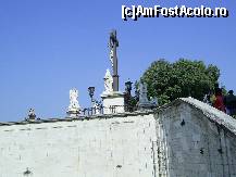 [P19] Avignon - În jurul grupului statuar aflat în faţa Catedralei Notre Dame des Doms.  » foto by iulianic
 - 
<span class="allrVoted glyphicon glyphicon-heart hidden" id="av406989"></span>
<a class="m-l-10 hidden" id="sv406989" onclick="voting_Foto_DelVot(,406989,13769)" role="button">șterge vot <span class="glyphicon glyphicon-remove"></span></a>
<a id="v9406989" class=" c-red"  onclick="voting_Foto_SetVot(406989)" role="button"><span class="glyphicon glyphicon-heart-empty"></span> <b>LIKE</b> = Votează poza</a> <img class="hidden"  id="f406989W9" src="/imagini/loader.gif" border="0" /><span class="AjErrMes hidden" id="e406989ErM"></span>