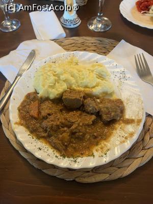 [P36] Tocăniță cu carne de vițel » foto by Yersinia Pestis
 - 
<span class="allrVoted glyphicon glyphicon-heart hidden" id="av1488532"></span>
<a class="m-l-10 hidden" id="sv1488532" onclick="voting_Foto_DelVot(,1488532,13903)" role="button">șterge vot <span class="glyphicon glyphicon-remove"></span></a>
<a id="v91488532" class=" c-red"  onclick="voting_Foto_SetVot(1488532)" role="button"><span class="glyphicon glyphicon-heart-empty"></span> <b>LIKE</b> = Votează poza</a> <img class="hidden"  id="f1488532W9" src="/imagini/loader.gif" border="0" /><span class="AjErrMes hidden" id="e1488532ErM"></span>