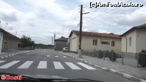 [P11] Trecem prin mica localitate Pastrogor, ultima înainte de intrarea pe autostrada Dimitrovgrad-Svilengrad.  » foto by Costi
 - 
<span class="allrVoted glyphicon glyphicon-heart hidden" id="av628885"></span>
<a class="m-l-10 hidden" id="sv628885" onclick="voting_Foto_DelVot(,628885,13914)" role="button">șterge vot <span class="glyphicon glyphicon-remove"></span></a>
<a id="v9628885" class=" c-red"  onclick="voting_Foto_SetVot(628885)" role="button"><span class="glyphicon glyphicon-heart-empty"></span> <b>LIKE</b> = Votează poza</a> <img class="hidden"  id="f628885W9" src="/imagini/loader.gif" border="0" /><span class="AjErrMes hidden" id="e628885ErM"></span>