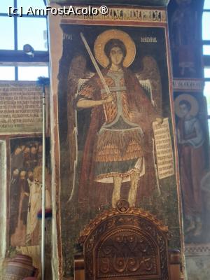 [P13] Mănăstire Gračanica, Biserica Adormirea Maicii Domnului, Pridvorul, Sf. Arhanghel Mihail » foto by mprofeanu
 - 
<span class="allrVoted glyphicon glyphicon-heart hidden" id="av1544768"></span>
<a class="m-l-10 hidden" id="sv1544768" onclick="voting_Foto_DelVot(,1544768,13973)" role="button">șterge vot <span class="glyphicon glyphicon-remove"></span></a>
<a id="v91544768" class=" c-red"  onclick="voting_Foto_SetVot(1544768)" role="button"><span class="glyphicon glyphicon-heart-empty"></span> <b>LIKE</b> = Votează poza</a> <img class="hidden"  id="f1544768W9" src="/imagini/loader.gif" border="0" /><span class="AjErrMes hidden" id="e1544768ErM"></span>