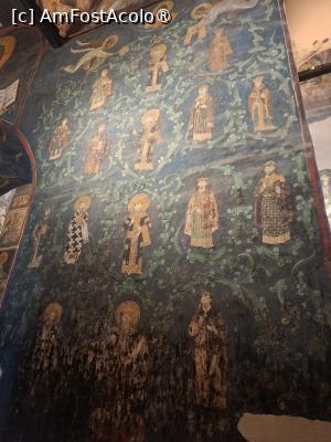 [P19] Mănăstire Gračanica, Biserica Adormirea Maicii Domnului, Pronaosul, Arborele Genealogic al Dinastiei Nemanjić » foto by mprofeanu
 - 
<span class="allrVoted glyphicon glyphicon-heart hidden" id="av1544774"></span>
<a class="m-l-10 hidden" id="sv1544774" onclick="voting_Foto_DelVot(,1544774,13973)" role="button">șterge vot <span class="glyphicon glyphicon-remove"></span></a>
<a id="v91544774" class=" c-red"  onclick="voting_Foto_SetVot(1544774)" role="button"><span class="glyphicon glyphicon-heart-empty"></span> <b>LIKE</b> = Votează poza</a> <img class="hidden"  id="f1544774W9" src="/imagini/loader.gif" border="0" /><span class="AjErrMes hidden" id="e1544774ErM"></span>