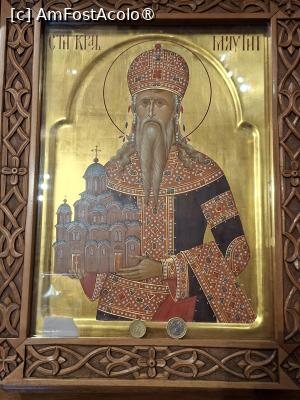 [P39] Mănăstire Gračanica, Biserica Adormirea Maicii Domnului, Altarul și Icoana Sf. Rege Stefan Uroș II Milutin, ctitorul Gračanicei, icoană în dreapta lângă altar » foto by mprofeanu
 - 
<span class="allrVoted glyphicon glyphicon-heart hidden" id="av1544794"></span>
<a class="m-l-10 hidden" id="sv1544794" onclick="voting_Foto_DelVot(,1544794,13973)" role="button">șterge vot <span class="glyphicon glyphicon-remove"></span></a>
<a id="v91544794" class=" c-red"  onclick="voting_Foto_SetVot(1544794)" role="button"><span class="glyphicon glyphicon-heart-empty"></span> <b>LIKE</b> = Votează poza</a> <img class="hidden"  id="f1544794W9" src="/imagini/loader.gif" border="0" /><span class="AjErrMes hidden" id="e1544794ErM"></span>