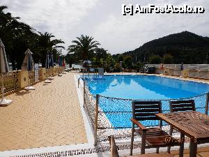 [P04] Hotel Athos-piscina hotelului » foto by Cris
 - 
<span class="allrVoted glyphicon glyphicon-heart hidden" id="av426370"></span>
<a class="m-l-10 hidden" id="sv426370" onclick="voting_Foto_DelVot(,426370,14000)" role="button">șterge vot <span class="glyphicon glyphicon-remove"></span></a>
<a id="v9426370" class=" c-red"  onclick="voting_Foto_SetVot(426370)" role="button"><span class="glyphicon glyphicon-heart-empty"></span> <b>LIKE</b> = Votează poza</a> <img class="hidden"  id="f426370W9" src="/imagini/loader.gif" border="0" /><span class="AjErrMes hidden" id="e426370ErM"></span>