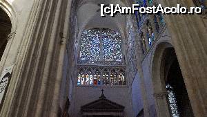 [P12] Interiorul Catedralei Saint Gatien cu rozeta si ferestre decorate cu vitralii.  » foto by ania
 - 
<span class="allrVoted glyphicon glyphicon-heart hidden" id="av680799"></span>
<a class="m-l-10 hidden" id="sv680799" onclick="voting_Foto_DelVot(,680799,14117)" role="button">șterge vot <span class="glyphicon glyphicon-remove"></span></a>
<a id="v9680799" class=" c-red"  onclick="voting_Foto_SetVot(680799)" role="button"><span class="glyphicon glyphicon-heart-empty"></span> <b>LIKE</b> = Votează poza</a> <img class="hidden"  id="f680799W9" src="/imagini/loader.gif" border="0" /><span class="AjErrMes hidden" id="e680799ErM"></span>