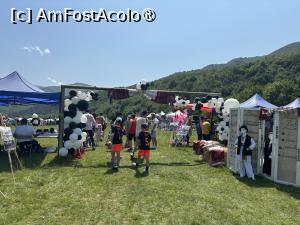 [P12] Hora de la Rusca,un fele de poartă spre târg » foto by AZE
 - 
<span class="allrVoted glyphicon glyphicon-heart hidden" id="av1486036"></span>
<a class="m-l-10 hidden" id="sv1486036" onclick="voting_Foto_DelVot(,1486036,14186)" role="button">șterge vot <span class="glyphicon glyphicon-remove"></span></a>
<a id="v91486036" class=" c-red"  onclick="voting_Foto_SetVot(1486036)" role="button"><span class="glyphicon glyphicon-heart-empty"></span> <b>LIKE</b> = Votează poza</a> <img class="hidden"  id="f1486036W9" src="/imagini/loader.gif" border="0" /><span class="AjErrMes hidden" id="e1486036ErM"></span>