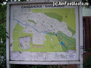 [P10] Sandanski - Piața Bulgaria, într-un colț am dat și peste o hartă a orașului; păcat că nu e întreținută.  » foto by Dragoș_MD
 - 
<span class="allrVoted glyphicon glyphicon-heart hidden" id="av422849"></span>
<a class="m-l-10 hidden" id="sv422849" onclick="voting_Foto_DelVot(,422849,14189)" role="button">șterge vot <span class="glyphicon glyphicon-remove"></span></a>
<a id="v9422849" class=" c-red"  onclick="voting_Foto_SetVot(422849)" role="button"><span class="glyphicon glyphicon-heart-empty"></span> <b>LIKE</b> = Votează poza</a> <img class="hidden"  id="f422849W9" src="/imagini/loader.gif" border="0" /><span class="AjErrMes hidden" id="e422849ErM"></span>