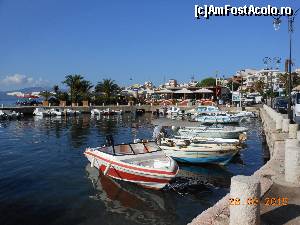 [P10] Sarandë - Digul şi bărcile din portul turistic.  » foto by iulianic
 - 
<span class="allrVoted glyphicon glyphicon-heart hidden" id="av687779"></span>
<a class="m-l-10 hidden" id="sv687779" onclick="voting_Foto_DelVot(,687779,14195)" role="button">șterge vot <span class="glyphicon glyphicon-remove"></span></a>
<a id="v9687779" class=" c-red"  onclick="voting_Foto_SetVot(687779)" role="button"><span class="glyphicon glyphicon-heart-empty"></span> <b>LIKE</b> = Votează poza</a> <img class="hidden"  id="f687779W9" src="/imagini/loader.gif" border="0" /><span class="AjErrMes hidden" id="e687779ErM"></span>