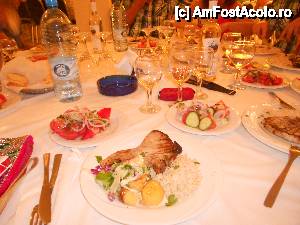 [P05] cu un astfel de meniu ne-au asteptat organizatorii serii grecesti: -) 
pofta buna!  » foto by LauraMihaela22
 - 
<span class="allrVoted glyphicon glyphicon-heart hidden" id="av471856"></span>
<a class="m-l-10 hidden" id="sv471856" onclick="voting_Foto_DelVot(,471856,14222)" role="button">șterge vot <span class="glyphicon glyphicon-remove"></span></a>
<a id="v9471856" class=" c-red"  onclick="voting_Foto_SetVot(471856)" role="button"><span class="glyphicon glyphicon-heart-empty"></span> <b>LIKE</b> = Votează poza</a> <img class="hidden"  id="f471856W9" src="/imagini/loader.gif" border="0" /><span class="AjErrMes hidden" id="e471856ErM"></span>