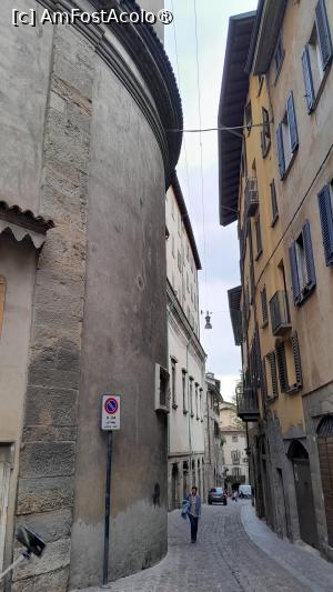 [P04] Bergamo Cita Alta » foto by Yolanda
 - 
<span class="allrVoted glyphicon glyphicon-heart hidden" id="av1449887"></span>
<a class="m-l-10 hidden" id="sv1449887" onclick="voting_Foto_DelVot(,1449887,14241)" role="button">șterge vot <span class="glyphicon glyphicon-remove"></span></a>
<a id="v91449887" class=" c-red"  onclick="voting_Foto_SetVot(1449887)" role="button"><span class="glyphicon glyphicon-heart-empty"></span> <b>LIKE</b> = Votează poza</a> <img class="hidden"  id="f1449887W9" src="/imagini/loader.gif" border="0" /><span class="AjErrMes hidden" id="e1449887ErM"></span>