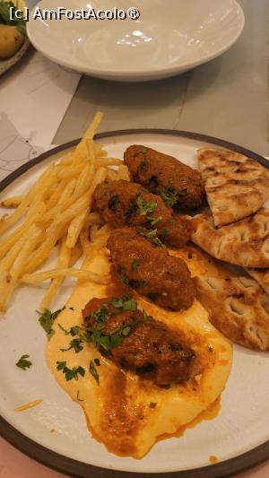 [P03] Portia de soutzoukakia » foto by vlado2
 - 
<span class="allrVoted glyphicon glyphicon-heart hidden" id="av1523210"></span>
<a class="m-l-10 hidden" id="sv1523210" onclick="voting_Foto_DelVot(,1523210,14358)" role="button">șterge vot <span class="glyphicon glyphicon-remove"></span></a>
<a id="v91523210" class=" c-red"  onclick="voting_Foto_SetVot(1523210)" role="button"><span class="glyphicon glyphicon-heart-empty"></span> <b>LIKE</b> = Votează poza</a> <img class="hidden"  id="f1523210W9" src="/imagini/loader.gif" border="0" /><span class="AjErrMes hidden" id="e1523210ErM"></span>