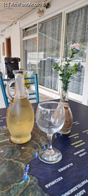 [P25] La un pahar de vin, Taverna To Balkonaki » foto by irinad
 - 
<span class="allrVoted glyphicon glyphicon-heart hidden" id="av1452437"></span>
<a class="m-l-10 hidden" id="sv1452437" onclick="voting_Foto_DelVot(,1452437,14358)" role="button">șterge vot <span class="glyphicon glyphicon-remove"></span></a>
<a id="v91452437" class=" c-red"  onclick="voting_Foto_SetVot(1452437)" role="button"><span class="glyphicon glyphicon-heart-empty"></span> <b>LIKE</b> = Votează poza</a> <img class="hidden"  id="f1452437W9" src="/imagini/loader.gif" border="0" /><span class="AjErrMes hidden" id="e1452437ErM"></span>