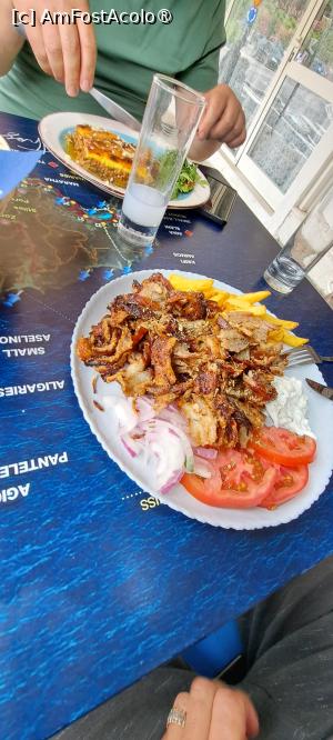 [P30] Gyros, Taverna To Balkonaki » foto by irinad
 - 
<span class="allrVoted glyphicon glyphicon-heart hidden" id="av1452442"></span>
<a class="m-l-10 hidden" id="sv1452442" onclick="voting_Foto_DelVot(,1452442,14358)" role="button">șterge vot <span class="glyphicon glyphicon-remove"></span></a>
<a id="v91452442" class=" c-red"  onclick="voting_Foto_SetVot(1452442)" role="button"><span class="glyphicon glyphicon-heart-empty"></span> <b>LIKE</b> = Votează poza</a> <img class="hidden"  id="f1452442W9" src="/imagini/loader.gif" border="0" /><span class="AjErrMes hidden" id="e1452442ErM"></span>