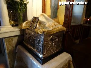 P33 [AUG-2014] Mănăstirea Sfîntul Nectarie din Eghina : racla sfintelor moaște din Biserica Sfânta Treime