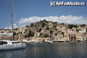 [P02] toate cladirile pe Insula Symi au acest format - nu exista nici o cladire moderna care sa 'strice' panorama excelenta » foto by Pami*
 - 
<span class="allrVoted glyphicon glyphicon-heart hidden" id="av438999"></span>
<a class="m-l-10 hidden" id="sv438999" onclick="voting_Foto_DelVot(,438999,14588)" role="button">șterge vot <span class="glyphicon glyphicon-remove"></span></a>
<a id="v9438999" class=" c-red"  onclick="voting_Foto_SetVot(438999)" role="button"><span class="glyphicon glyphicon-heart-empty"></span> <b>LIKE</b> = Votează poza</a> <img class="hidden"  id="f438999W9" src="/imagini/loader.gif" border="0" /><span class="AjErrMes hidden" id="e438999ErM"></span>
