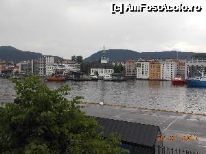 P19 [JUL-2013] Bergen - Portul văzut din înălţimea vechii fortăreţe. 