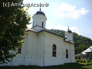 [P11] Biserica mare a lăcașului de cult cu hramul ”Sfântul Ierarh Nicolae”, văzută din lateral. Să mergem să o vizităm!  » foto by Floryn81
 - 
<span class="allrVoted glyphicon glyphicon-heart hidden" id="av731372"></span>
<a class="m-l-10 hidden" id="sv731372" onclick="voting_Foto_DelVot(,731372,14664)" role="button">șterge vot <span class="glyphicon glyphicon-remove"></span></a>
<a id="v9731372" class=" c-red"  onclick="voting_Foto_SetVot(731372)" role="button"><span class="glyphicon glyphicon-heart-empty"></span> <b>LIKE</b> = Votează poza</a> <img class="hidden"  id="f731372W9" src="/imagini/loader.gif" border="0" /><span class="AjErrMes hidden" id="e731372ErM"></span>