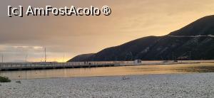 [P19] Portul Vasiliki » foto by fatdaddy
 - 
<span class="allrVoted glyphicon glyphicon-heart hidden" id="av1506721"></span>
<a class="m-l-10 hidden" id="sv1506721" onclick="voting_Foto_DelVot(,1506721,14691)" role="button">șterge vot <span class="glyphicon glyphicon-remove"></span></a>
<a id="v91506721" class=" c-red"  onclick="voting_Foto_SetVot(1506721)" role="button"><span class="glyphicon glyphicon-heart-empty"></span> <b>LIKE</b> = Votează poza</a> <img class="hidden"  id="f1506721W9" src="/imagini/loader.gif" border="0" /><span class="AjErrMes hidden" id="e1506721ErM"></span>