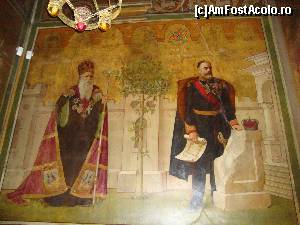 [P14] Admirăm unul dintre tablourile votive ale lăcașului de cult. Aici sunt reprezentați mitropolitul primat Iosif Gheorghian și Regele Carol I.  » foto by Floryn81
 - 
<span class="allrVoted glyphicon glyphicon-heart hidden" id="av642877"></span>
<a class="m-l-10 hidden" id="sv642877" onclick="voting_Foto_DelVot(,642877,14696)" role="button">șterge vot <span class="glyphicon glyphicon-remove"></span></a>
<a id="v9642877" class=" c-red"  onclick="voting_Foto_SetVot(642877)" role="button"><span class="glyphicon glyphicon-heart-empty"></span> <b>LIKE</b> = Votează poza</a> <img class="hidden"  id="f642877W9" src="/imagini/loader.gif" border="0" /><span class="AjErrMes hidden" id="e642877ErM"></span>