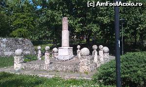 [P09] Monumentul Regelui Milan Obrenovici în Fortăreața din orașul Niș, Serbia.  » foto by traian.leuca †
 - 
<span class="allrVoted glyphicon glyphicon-heart hidden" id="av619570"></span>
<a class="m-l-10 hidden" id="sv619570" onclick="voting_Foto_DelVot(,619570,14800)" role="button">șterge vot <span class="glyphicon glyphicon-remove"></span></a>
<a id="v9619570" class=" c-red"  onclick="voting_Foto_SetVot(619570)" role="button"><span class="glyphicon glyphicon-heart-empty"></span> <b>LIKE</b> = Votează poza</a> <img class="hidden"  id="f619570W9" src="/imagini/loader.gif" border="0" /><span class="AjErrMes hidden" id="e619570ErM"></span>