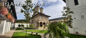 [P07] Mănăstirea Berislăvești, județul Vâlcea văzută de la Turnul – Clopotniţă, turlele au fost complet reconstruite... ce frumos arată.... » foto by mprofeanu
 - 
<span class="allrVoted glyphicon glyphicon-heart hidden" id="av1394305"></span>
<a class="m-l-10 hidden" id="sv1394305" onclick="voting_Foto_DelVot(,1394305,14806)" role="button">șterge vot <span class="glyphicon glyphicon-remove"></span></a>
<a id="v91394305" class=" c-red"  onclick="voting_Foto_SetVot(1394305)" role="button"><span class="glyphicon glyphicon-heart-empty"></span> <b>LIKE</b> = Votează poza</a> <img class="hidden"  id="f1394305W9" src="/imagini/loader.gif" border="0" /><span class="AjErrMes hidden" id="e1394305ErM"></span>