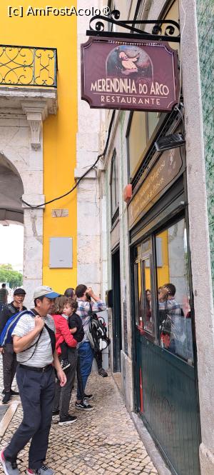 [P23] Meredinha do Arco, coadă la intrare » foto by irinad
 - 
<span class="allrVoted glyphicon glyphicon-heart hidden" id="av1504550"></span>
<a class="m-l-10 hidden" id="sv1504550" onclick="voting_Foto_DelVot(,1504550,14831)" role="button">șterge vot <span class="glyphicon glyphicon-remove"></span></a>
<a id="v91504550" class=" c-red"  onclick="voting_Foto_SetVot(1504550)" role="button"><span class="glyphicon glyphicon-heart-empty"></span> <b>LIKE</b> = Votează poza</a> <img class="hidden"  id="f1504550W9" src="/imagini/loader.gif" border="0" /><span class="AjErrMes hidden" id="e1504550ErM"></span>