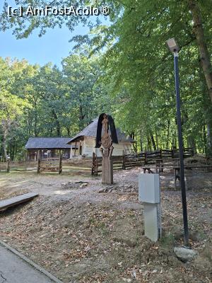 [P13] La plimbare prin muzeu » foto by Carmen Ion
 - 
<span class="allrVoted glyphicon glyphicon-heart hidden" id="av1512848"></span>
<a class="m-l-10 hidden" id="sv1512848" onclick="voting_Foto_DelVot(,1512848,14876)" role="button">șterge vot <span class="glyphicon glyphicon-remove"></span></a>
<a id="v91512848" class=" c-red"  onclick="voting_Foto_SetVot(1512848)" role="button"><span class="glyphicon glyphicon-heart-empty"></span> <b>LIKE</b> = Votează poza</a> <img class="hidden"  id="f1512848W9" src="/imagini/loader.gif" border="0" /><span class="AjErrMes hidden" id="e1512848ErM"></span>