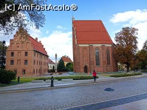 [P52] Poznań, Ostrów Tumski, Aici a fost odinioară Palatium Mieszka I i Dobrawy (Palatul lui Mieszka I și Dobrawi, soția lui) cu Psalteriul în stânga, Biserica Sf. Maria în dreapta » foto by mprofeanu
 - 
<span class="allrVoted glyphicon glyphicon-heart hidden" id="av1373425"></span>
<a class="m-l-10 hidden" id="sv1373425" onclick="voting_Foto_DelVot(,1373425,14982)" role="button">șterge vot <span class="glyphicon glyphicon-remove"></span></a>
<a id="v91373425" class=" c-red"  onclick="voting_Foto_SetVot(1373425)" role="button"><span class="glyphicon glyphicon-heart-empty"></span> <b>LIKE</b> = Votează poza</a> <img class="hidden"  id="f1373425W9" src="/imagini/loader.gif" border="0" /><span class="AjErrMes hidden" id="e1373425ErM"></span>