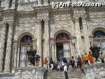 [P21] Istanbul - Dolmabahçe Saray - pe aici am iesit din palat - o intrare la fel de impunatoare si de frumos decorata » foto by Diaura*
 - 
<span class="allrVoted glyphicon glyphicon-heart hidden" id="av62849"></span>
<a class="m-l-10 hidden" id="sv62849" onclick="voting_Foto_DelVot(,62849,14995)" role="button">șterge vot <span class="glyphicon glyphicon-remove"></span></a>
<a id="v962849" class=" c-red"  onclick="voting_Foto_SetVot(62849)" role="button"><span class="glyphicon glyphicon-heart-empty"></span> <b>LIKE</b> = Votează poza</a> <img class="hidden"  id="f62849W9" src="/imagini/loader.gif" border="0" /><span class="AjErrMes hidden" id="e62849ErM"></span>