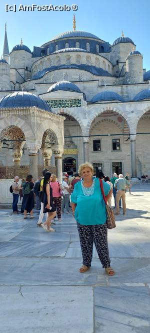 [P22] Moscheea albastră - curtea interioară » foto by Carmen Ion
 - 
<span class="allrVoted glyphicon glyphicon-heart hidden" id="av1508514"></span>
<a class="m-l-10 hidden" id="sv1508514" onclick="voting_Foto_DelVot(,1508514,14995)" role="button">șterge vot <span class="glyphicon glyphicon-remove"></span></a>
<a id="v91508514" class=" c-red"  onclick="voting_Foto_SetVot(1508514)" role="button"><span class="glyphicon glyphicon-heart-empty"></span> <b>LIKE</b> = Votează poza</a> <img class="hidden"  id="f1508514W9" src="/imagini/loader.gif" border="0" /><span class="AjErrMes hidden" id="e1508514ErM"></span>
