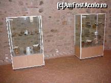 [P15] Vitrine cu obiecte din ceramica veche » foto by urjanclaudiu
 - 
<span class="allrVoted glyphicon glyphicon-heart hidden" id="av282243"></span>
<a class="m-l-10 hidden" id="sv282243" onclick="voting_Foto_DelVot(,282243,15092)" role="button">șterge vot <span class="glyphicon glyphicon-remove"></span></a>
<a id="v9282243" class=" c-red"  onclick="voting_Foto_SetVot(282243)" role="button"><span class="glyphicon glyphicon-heart-empty"></span> <b>LIKE</b> = Votează poza</a> <img class="hidden"  id="f282243W9" src="/imagini/loader.gif" border="0" /><span class="AjErrMes hidden" id="e282243ErM"></span>