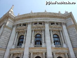 [P22] Viena - Burgtheater, detalii arhitecturale.  » foto by iulianic
 - 
<span class="allrVoted glyphicon glyphicon-heart hidden" id="av698875"></span>
<a class="m-l-10 hidden" id="sv698875" onclick="voting_Foto_DelVot(,698875,15241)" role="button">șterge vot <span class="glyphicon glyphicon-remove"></span></a>
<a id="v9698875" class=" c-red"  onclick="voting_Foto_SetVot(698875)" role="button"><span class="glyphicon glyphicon-heart-empty"></span> <b>LIKE</b> = Votează poza</a> <img class="hidden"  id="f698875W9" src="/imagini/loader.gif" border="0" /><span class="AjErrMes hidden" id="e698875ErM"></span>