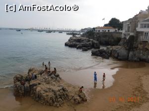 [P17] Cascais, Praia da Rainha » foto by irinad
 - 
<span class="allrVoted glyphicon glyphicon-heart hidden" id="av1294750"></span>
<a class="m-l-10 hidden" id="sv1294750" onclick="voting_Foto_DelVot(,1294750,15361)" role="button">șterge vot <span class="glyphicon glyphicon-remove"></span></a>
<a id="v91294750" class=" c-red"  onclick="voting_Foto_SetVot(1294750)" role="button"><span class="glyphicon glyphicon-heart-empty"></span> <b>LIKE</b> = Votează poza</a> <img class="hidden"  id="f1294750W9" src="/imagini/loader.gif" border="0" /><span class="AjErrMes hidden" id="e1294750ErM"></span>