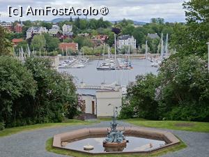 [P34] Oslo, Oscarshall, Vedere spre Port de pe Aleea ce coboară de la Palat, a doua fântână din parc, coborâm la debarcader... » foto by mprofeanu
 - 
<span class="allrVoted glyphicon glyphicon-heart hidden" id="av1523572"></span>
<a class="m-l-10 hidden" id="sv1523572" onclick="voting_Foto_DelVot(,1523572,15474)" role="button">șterge vot <span class="glyphicon glyphicon-remove"></span></a>
<a id="v91523572" class=" c-red"  onclick="voting_Foto_SetVot(1523572)" role="button"><span class="glyphicon glyphicon-heart-empty"></span> <b>LIKE</b> = Votează poza</a> <img class="hidden"  id="f1523572W9" src="/imagini/loader.gif" border="0" /><span class="AjErrMes hidden" id="e1523572ErM"></span>