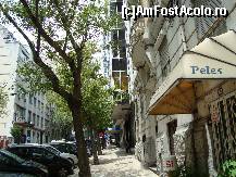 P01 [JUN-2013] Strada Rodrigues Sampares si cu litere albastre se vede hotelul cu 4 etaje
