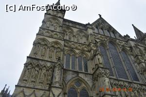 P04 [MAY-2018] Fatada vestica a Catedralei din Salisbury