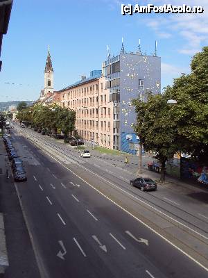 [P05] Amedia Hotel Graz, Schönaugürtel, strada din care se intră în parcarea subterană. Vedere de la geamul camerei.  » foto by unq
 - 
<span class="allrVoted glyphicon glyphicon-heart hidden" id="av484873"></span>
<a class="m-l-10 hidden" id="sv484873" onclick="voting_Foto_DelVot(,484873,15800)" role="button">șterge vot <span class="glyphicon glyphicon-remove"></span></a>
<a id="v9484873" class=" c-red"  onclick="voting_Foto_SetVot(484873)" role="button"><span class="glyphicon glyphicon-heart-empty"></span> <b>LIKE</b> = Votează poza</a> <img class="hidden"  id="f484873W9" src="/imagini/loader.gif" border="0" /><span class="AjErrMes hidden" id="e484873ErM"></span>