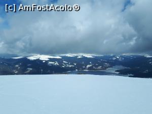 [P26] Domeniul schiabil Ski Resort Transalpina (SRT) <p> Pârtia de nivel usor, altitudinea 1922 m. <p> Lacul Vidra » foto by Dana2008
 - 
<span class="allrVoted glyphicon glyphicon-heart hidden" id="av954778"></span>
<a class="m-l-10 hidden" id="sv954778" onclick="voting_Foto_DelVot(,954778,15876)" role="button">șterge vot <span class="glyphicon glyphicon-remove"></span></a>
<a id="v9954778" class=" c-red"  onclick="voting_Foto_SetVot(954778)" role="button"><span class="glyphicon glyphicon-heart-empty"></span> <b>LIKE</b> = Votează poza</a> <img class="hidden"  id="f954778W9" src="/imagini/loader.gif" border="0" /><span class="AjErrMes hidden" id="e954778ErM"></span>