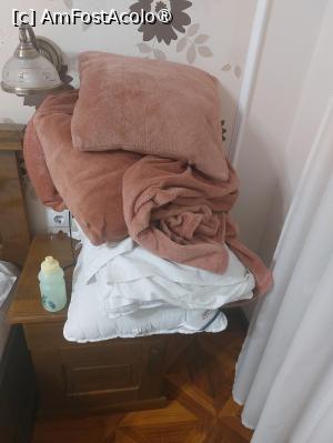 [P19] Una din stivele de așternuturi nefolosibile » foto by gasca.cezar
 - 
<span class="allrVoted glyphicon glyphicon-heart hidden" id="av1491670"></span>
<a class="m-l-10 hidden" id="sv1491670" onclick="voting_Foto_DelVot(,1491670,16103)" role="button">șterge vot <span class="glyphicon glyphicon-remove"></span></a>
<a id="v91491670" class=" c-red"  onclick="voting_Foto_SetVot(1491670)" role="button"><span class="glyphicon glyphicon-heart-empty"></span> <b>LIKE</b> = Votează poza</a> <img class="hidden"  id="f1491670W9" src="/imagini/loader.gif" border="0" /><span class="AjErrMes hidden" id="e1491670ErM"></span>
