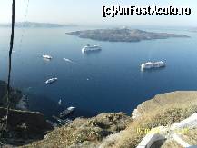 [P24] Fira - in varful falezei ne bucuram de o priveliste panoramica asupra radei si insulitei vulcanice Kameni » foto by Alina53
 - 
<span class="allrVoted glyphicon glyphicon-heart hidden" id="av497308"></span>
<a class="m-l-10 hidden" id="sv497308" onclick="voting_Foto_DelVot(,497308,16133)" role="button">șterge vot <span class="glyphicon glyphicon-remove"></span></a>
<a id="v9497308" class=" c-red"  onclick="voting_Foto_SetVot(497308)" role="button"><span class="glyphicon glyphicon-heart-empty"></span> <b>LIKE</b> = Votează poza</a> <img class="hidden"  id="f497308W9" src="/imagini/loader.gif" border="0" /><span class="AjErrMes hidden" id="e497308ErM"></span>