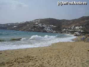 P14 [SEP-2014] Plaja Mylopotas, cea mai celebra de pe insula Ios. Vedere spre partea dinspre oras. 