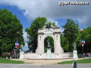 [P09] Monument dedicat eroilor din Eure et Loir » foto by Michi
 - 
<span class="allrVoted glyphicon glyphicon-heart hidden" id="av513009"></span>
<a class="m-l-10 hidden" id="sv513009" onclick="voting_Foto_DelVot(,513009,16471)" role="button">șterge vot <span class="glyphicon glyphicon-remove"></span></a>
<a id="v9513009" class=" c-red"  onclick="voting_Foto_SetVot(513009)" role="button"><span class="glyphicon glyphicon-heart-empty"></span> <b>LIKE</b> = Votează poza</a> <img class="hidden"  id="f513009W9" src="/imagini/loader.gif" border="0" /><span class="AjErrMes hidden" id="e513009ErM"></span>