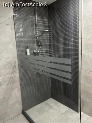 [P02] Cabina de duș » foto by Marelte
 - 
<span class="allrVoted glyphicon glyphicon-heart hidden" id="av1484155"></span>
<a class="m-l-10 hidden" id="sv1484155" onclick="voting_Foto_DelVot(,1484155,16480)" role="button">șterge vot <span class="glyphicon glyphicon-remove"></span></a>
<a id="v91484155" class=" c-red"  onclick="voting_Foto_SetVot(1484155)" role="button"><span class="glyphicon glyphicon-heart-empty"></span> <b>LIKE</b> = Votează poza</a> <img class="hidden"  id="f1484155W9" src="/imagini/loader.gif" border="0" /><span class="AjErrMes hidden" id="e1484155ErM"></span>