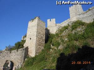 [P10] Cetatea Golubac - Panta abruptă pe care este construită cetatea.  » foto by iulianic
 - 
<span class="allrVoted glyphicon glyphicon-heart hidden" id="av551593"></span>
<a class="m-l-10 hidden" id="sv551593" onclick="voting_Foto_DelVot(,551593,16590)" role="button">șterge vot <span class="glyphicon glyphicon-remove"></span></a>
<a id="v9551593" class=" c-red"  onclick="voting_Foto_SetVot(551593)" role="button"><span class="glyphicon glyphicon-heart-empty"></span> <b>LIKE</b> = Votează poza</a> <img class="hidden"  id="f551593W9" src="/imagini/loader.gif" border="0" /><span class="AjErrMes hidden" id="e551593ErM"></span>