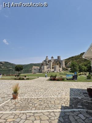 [P10] Complexul Golubac » foto by ANILU
 - 
<span class="allrVoted glyphicon glyphicon-heart hidden" id="av1490795"></span>
<a class="m-l-10 hidden" id="sv1490795" onclick="voting_Foto_DelVot(,1490795,16590)" role="button">șterge vot <span class="glyphicon glyphicon-remove"></span></a>
<a id="v91490795" class=" c-red"  onclick="voting_Foto_SetVot(1490795)" role="button"><span class="glyphicon glyphicon-heart-empty"></span> <b>LIKE</b> = Votează poza</a> <img class="hidden"  id="f1490795W9" src="/imagini/loader.gif" border="0" /><span class="AjErrMes hidden" id="e1490795ErM"></span>