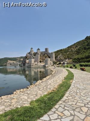 [P11] Complexul Golubac » foto by ANILU
 - 
<span class="allrVoted glyphicon glyphicon-heart hidden" id="av1490796"></span>
<a class="m-l-10 hidden" id="sv1490796" onclick="voting_Foto_DelVot(,1490796,16590)" role="button">șterge vot <span class="glyphicon glyphicon-remove"></span></a>
<a id="v91490796" class=" c-red"  onclick="voting_Foto_SetVot(1490796)" role="button"><span class="glyphicon glyphicon-heart-empty"></span> <b>LIKE</b> = Votează poza</a> <img class="hidden"  id="f1490796W9" src="/imagini/loader.gif" border="0" /><span class="AjErrMes hidden" id="e1490796ErM"></span>