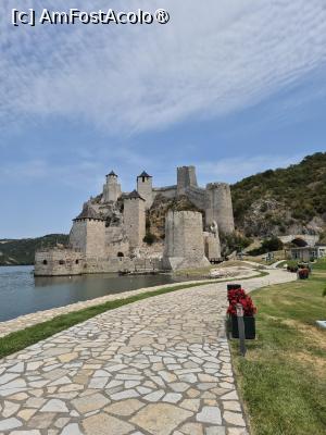 [P27] Cetatea Golubac - vedere de ansamblu » foto by ANILU
 - 
<span class="allrVoted glyphicon glyphicon-heart hidden" id="av1490812"></span>
<a class="m-l-10 hidden" id="sv1490812" onclick="voting_Foto_DelVot(,1490812,16590)" role="button">șterge vot <span class="glyphicon glyphicon-remove"></span></a>
<a id="v91490812" class=" c-red"  onclick="voting_Foto_SetVot(1490812)" role="button"><span class="glyphicon glyphicon-heart-empty"></span> <b>LIKE</b> = Votează poza</a> <img class="hidden"  id="f1490812W9" src="/imagini/loader.gif" border="0" /><span class="AjErrMes hidden" id="e1490812ErM"></span>