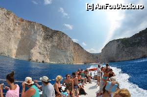 [P20] Plaja Navagio vazuta din barca » foto by Muffin2009
 - 
<span class="allrVoted glyphicon glyphicon-heart hidden" id="av412240"></span>
<a class="m-l-10 hidden" id="sv412240" onclick="voting_Foto_DelVot(,412240,16617)" role="button">șterge vot <span class="glyphicon glyphicon-remove"></span></a>
<a id="v9412240" class=" c-red"  onclick="voting_Foto_SetVot(412240)" role="button"><span class="glyphicon glyphicon-heart-empty"></span> <b>LIKE</b> = Votează poza</a> <img class="hidden"  id="f412240W9" src="/imagini/loader.gif" border="0" /><span class="AjErrMes hidden" id="e412240ErM"></span>