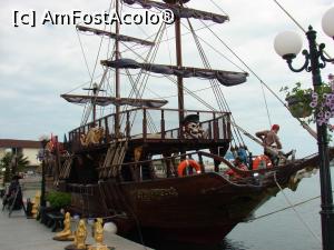 [P07] corabia piratilor se pot organiza mici croaziere pana in Nessebar si inapoi » foto by ceasornicarul
 - 
<span class="allrVoted glyphicon glyphicon-heart hidden" id="av861537"></span>
<a class="m-l-10 hidden" id="sv861537" onclick="voting_Foto_DelVot(,861537,16744)" role="button">șterge vot <span class="glyphicon glyphicon-remove"></span></a>
<a id="v9861537" class=" c-red"  onclick="voting_Foto_SetVot(861537)" role="button"><span class="glyphicon glyphicon-heart-empty"></span> <b>LIKE</b> = Votează poza</a> <img class="hidden"  id="f861537W9" src="/imagini/loader.gif" border="0" /><span class="AjErrMes hidden" id="e861537ErM"></span>