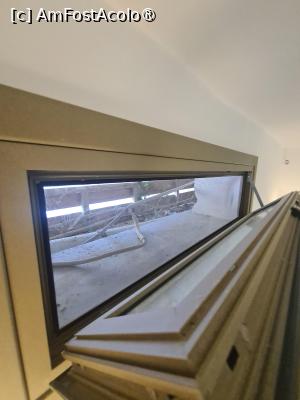 [P11] Singurul geam murdar al apartamentului » foto by Alexandru
 - 
<span class="allrVoted glyphicon glyphicon-heart hidden" id="av1489561"></span>
<a class="m-l-10 hidden" id="sv1489561" onclick="voting_Foto_DelVot(,1489561,16884)" role="button">șterge vot <span class="glyphicon glyphicon-remove"></span></a>
<a id="v91489561" class=" c-red"  onclick="voting_Foto_SetVot(1489561)" role="button"><span class="glyphicon glyphicon-heart-empty"></span> <b>LIKE</b> = Votează poza</a> <img class="hidden"  id="f1489561W9" src="/imagini/loader.gif" border="0" /><span class="AjErrMes hidden" id="e1489561ErM"></span>